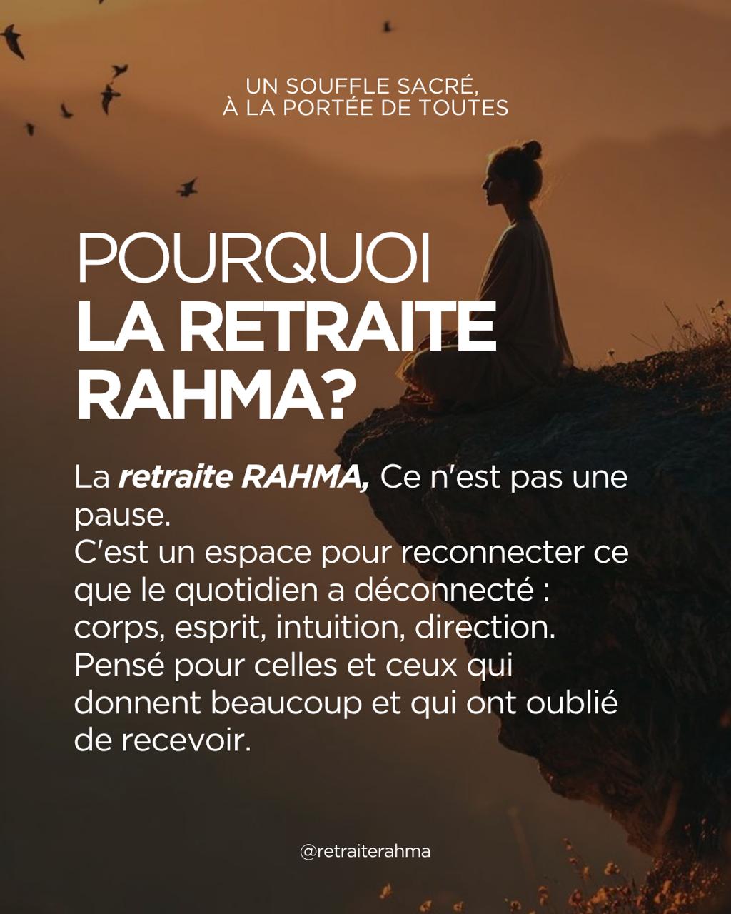 Pourquoi la retraite Rahma — silhouette en méditation face au coucher de soleil